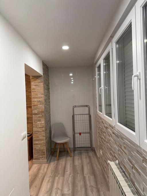 Cozy 1-Bedroom Apartment Мадрид Экстерьер фото